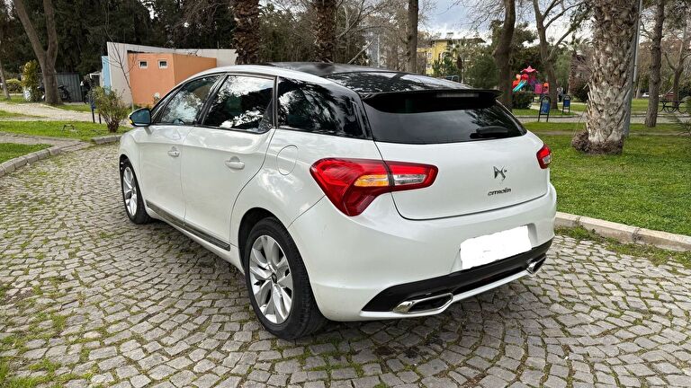CITROEN DS5