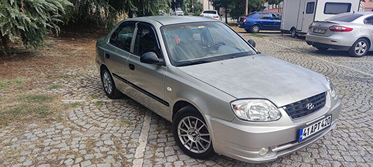 HYUNDAI ACCENT
