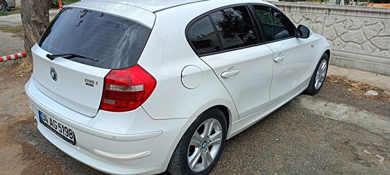 BMW 1 SERISI