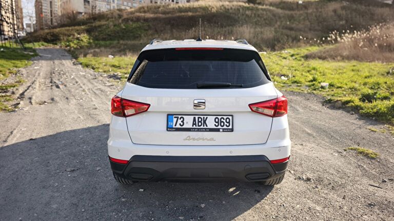SEAT ARONA
