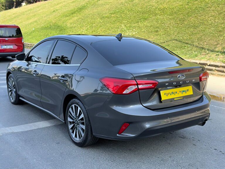 FORD FOCUS