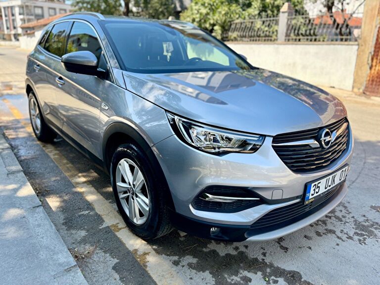 OPEL GRANDLAND X