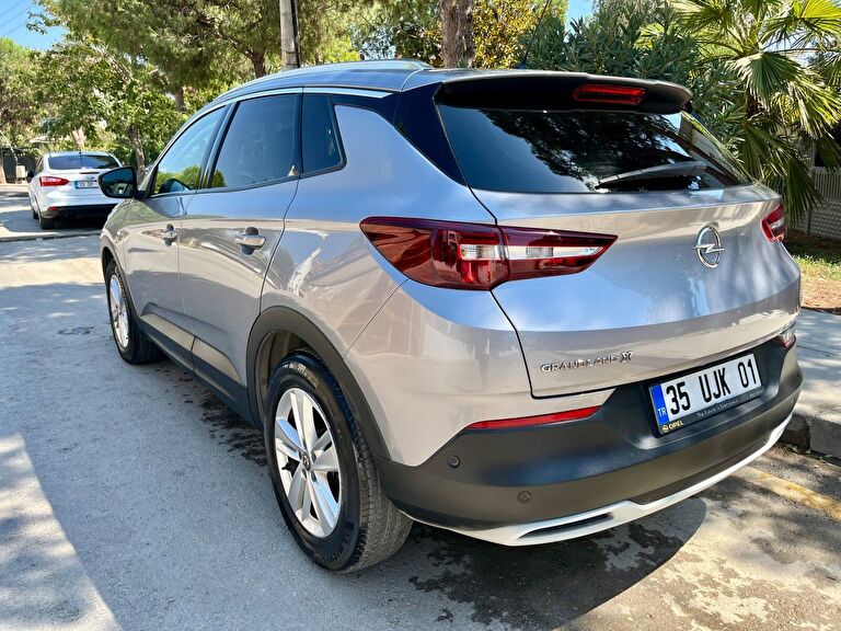 OPEL GRANDLAND X