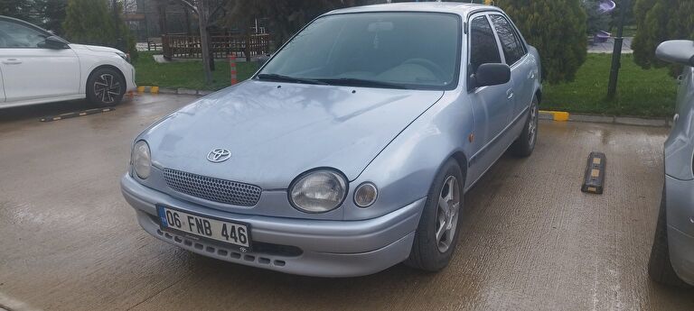 TOYOTA COROLLA