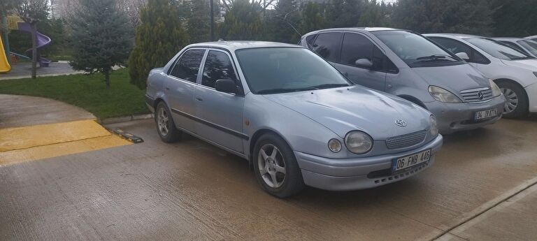 TOYOTA COROLLA