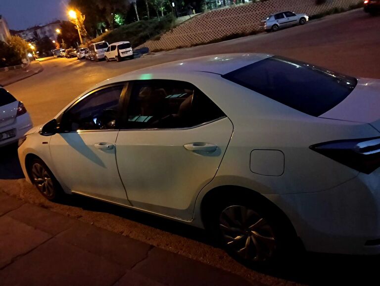 TOYOTA COROLLA