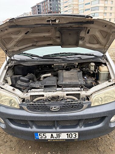 HYUNDAI STAREX
