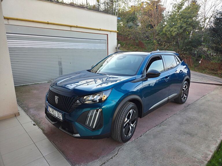 PEUGEOT 2008