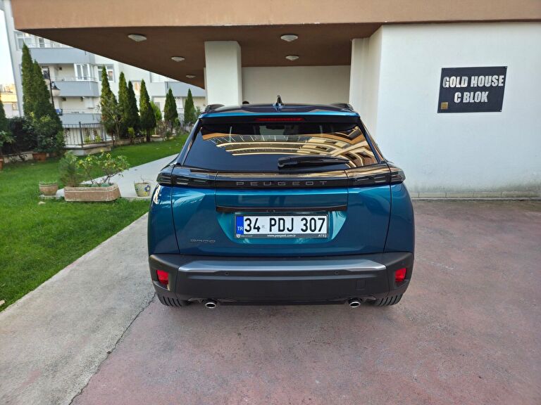 PEUGEOT 2008