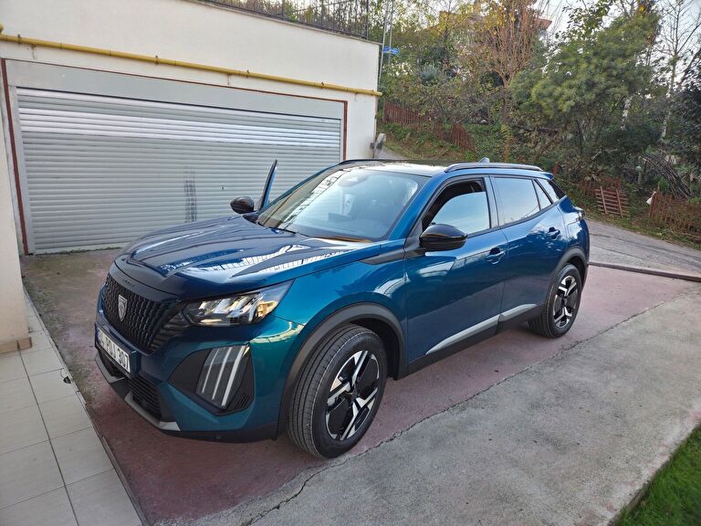 PEUGEOT 2008