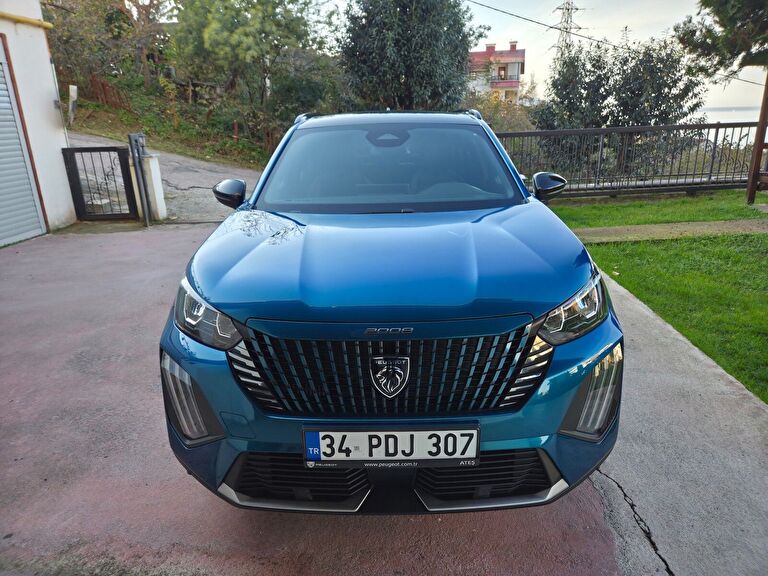 PEUGEOT 2008