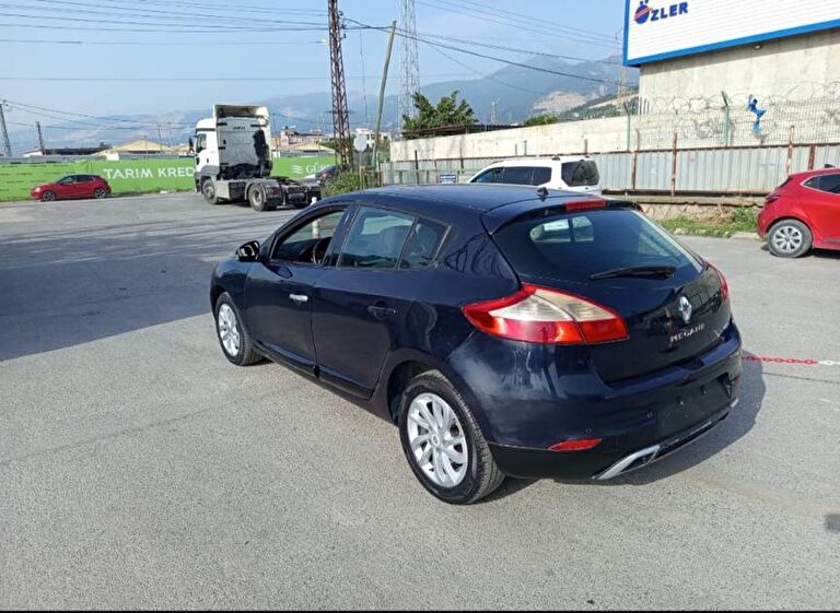 RENAULT MEGANE