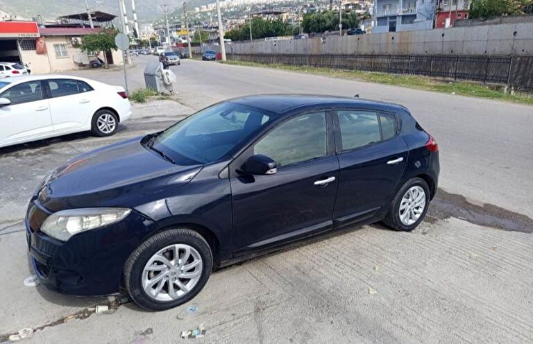 RENAULT MEGANE