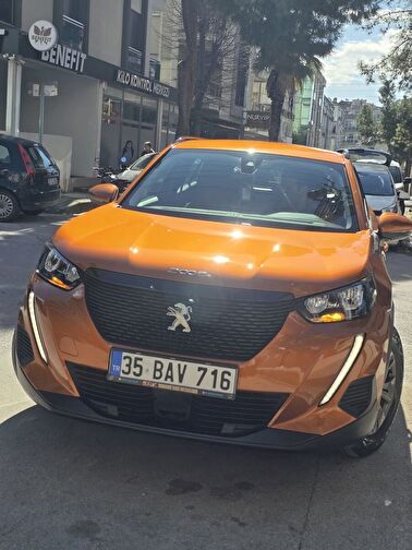 PEUGEOT 2008