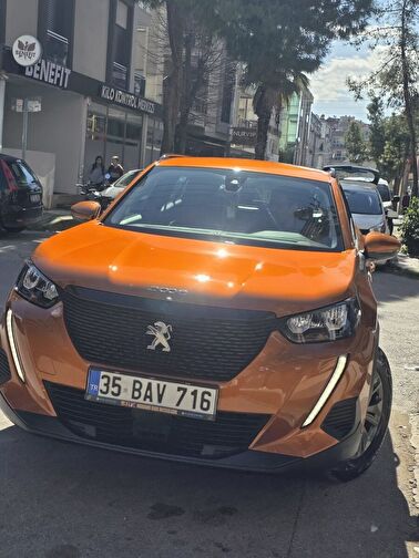 PEUGEOT 2008