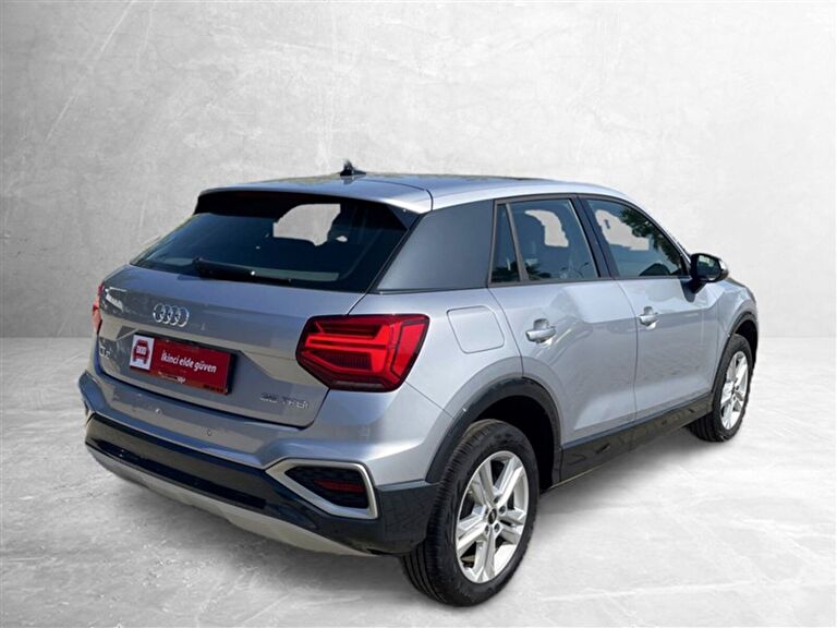 AUDI Q2