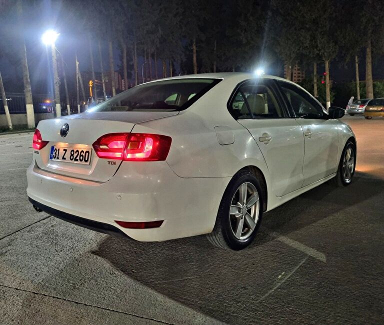 VOLKSWAGEN JETTA