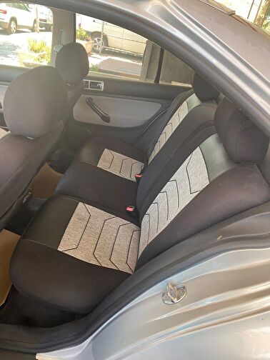 VOLKSWAGEN BORA