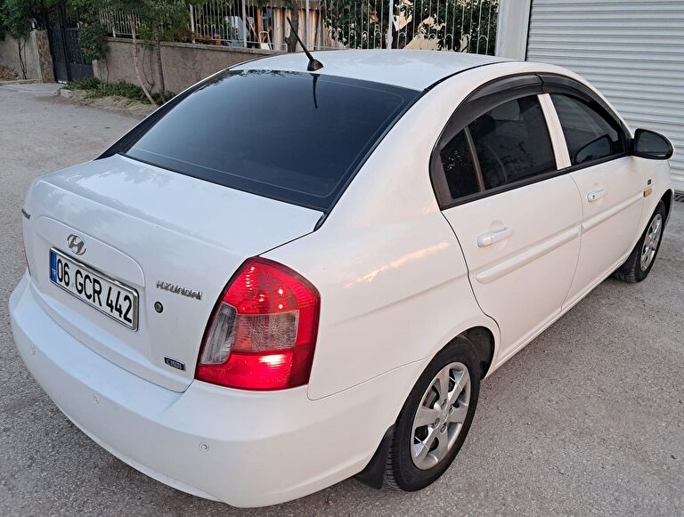 HYUNDAI ACCENT
