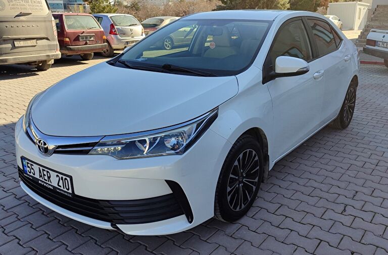 TOYOTA COROLLA