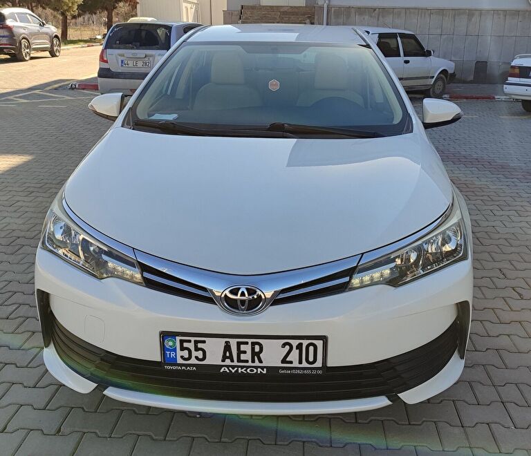 TOYOTA COROLLA