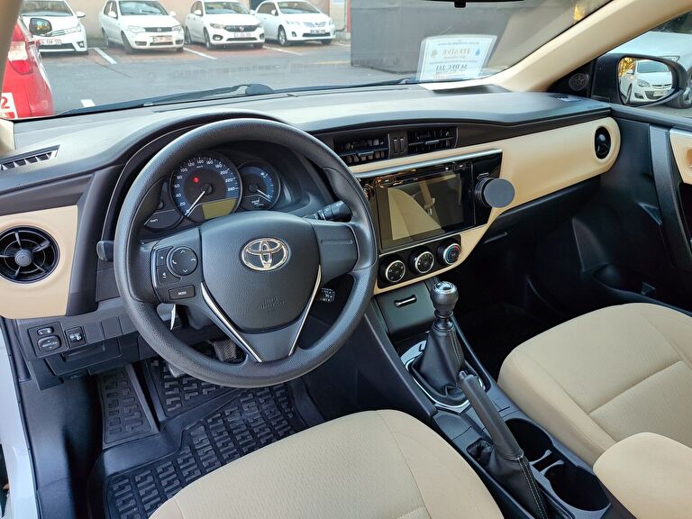 TOYOTA COROLLA