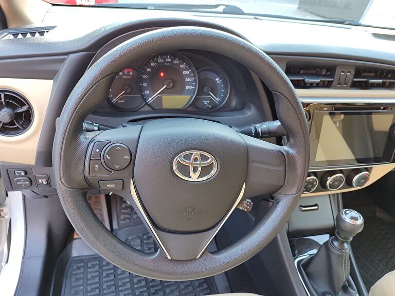 TOYOTA COROLLA