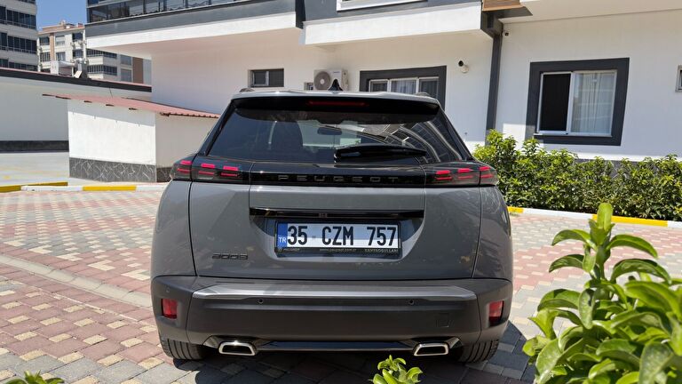 PEUGEOT 2008