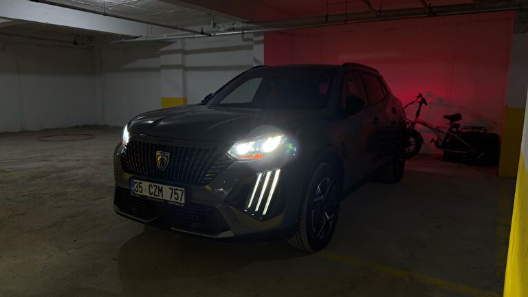 PEUGEOT 2008