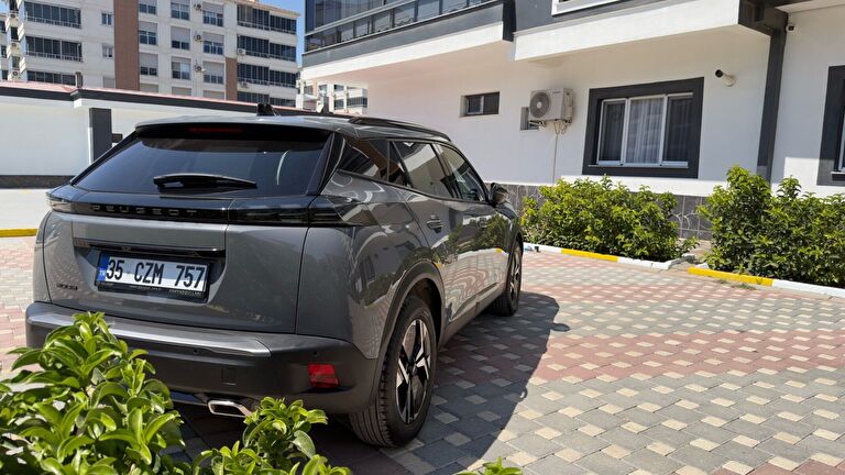 PEUGEOT 2008