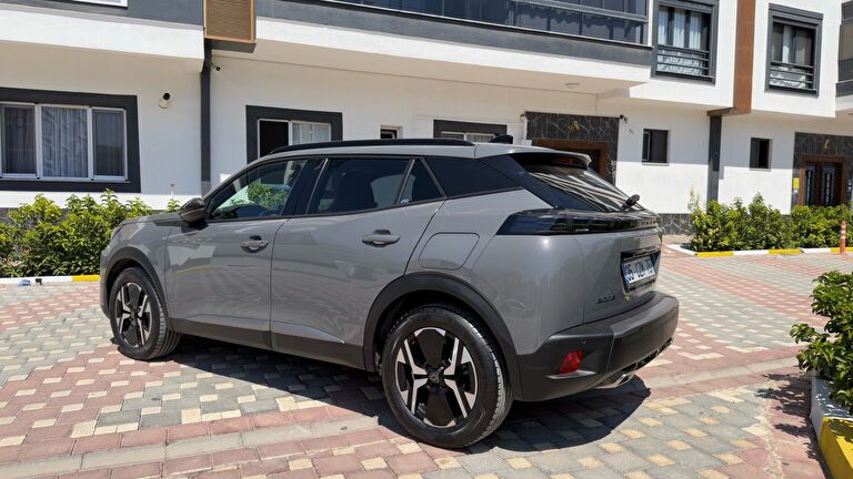 PEUGEOT 2008
