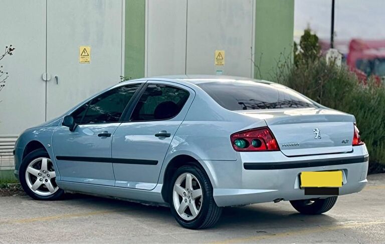 PEUGEOT 407