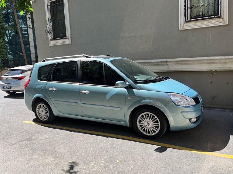 RENAULT GRAND SCENIC