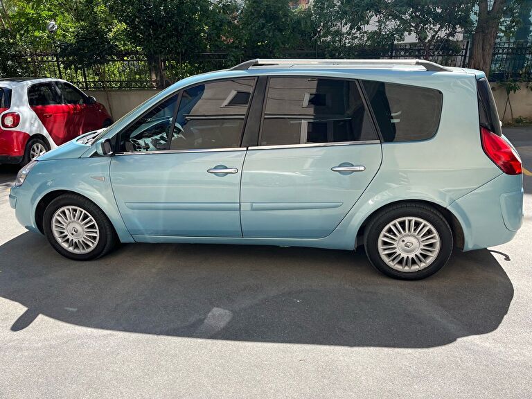 RENAULT GRAND SCENIC