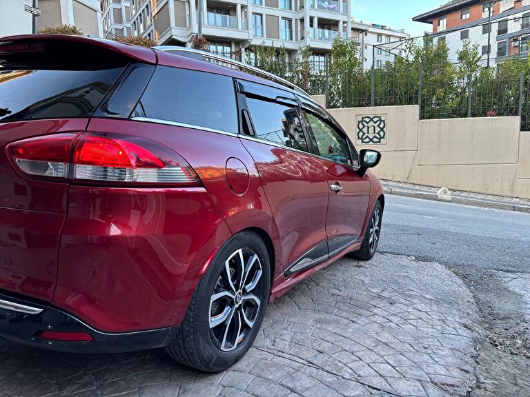 RENAULT CLIO SPORT TOURER