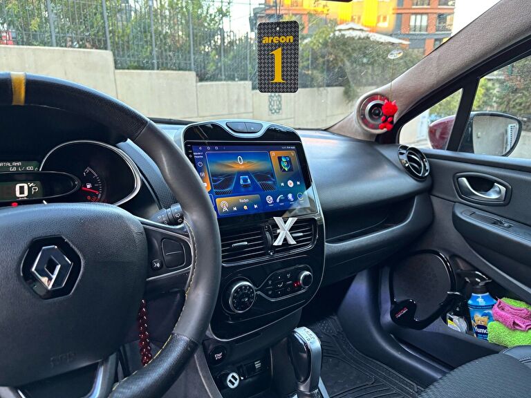 RENAULT CLIO SPORT TOURER