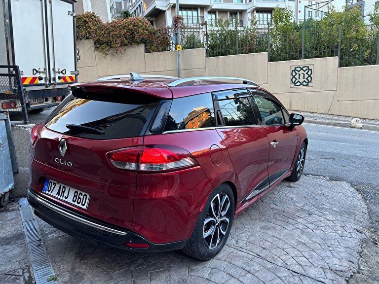 RENAULT CLIO SPORT TOURER