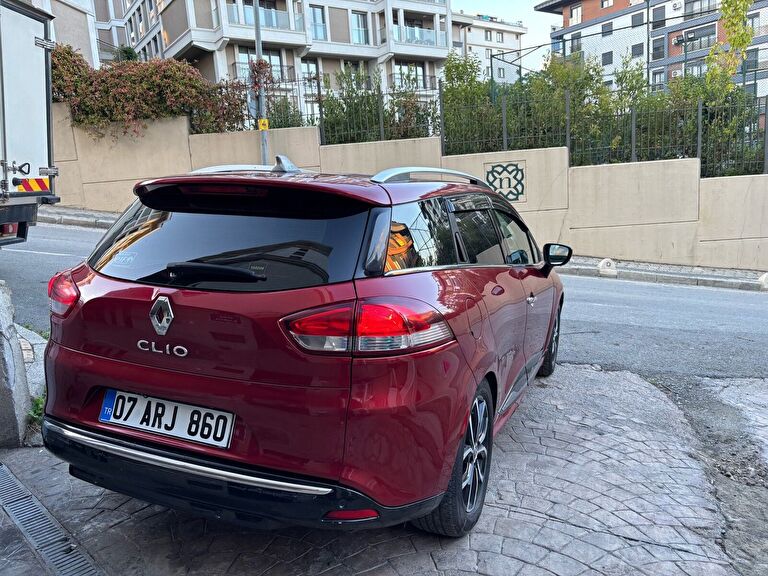 RENAULT CLIO SPORT TOURER