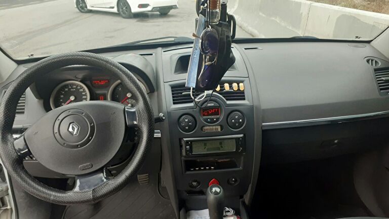 RENAULT MEGANE