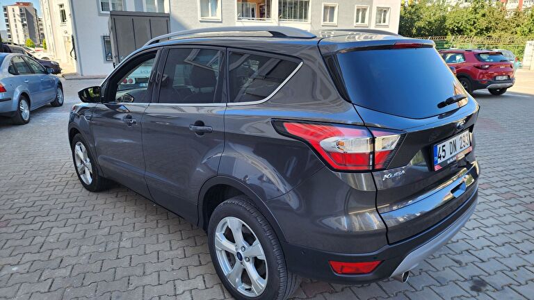 FORD KUGA