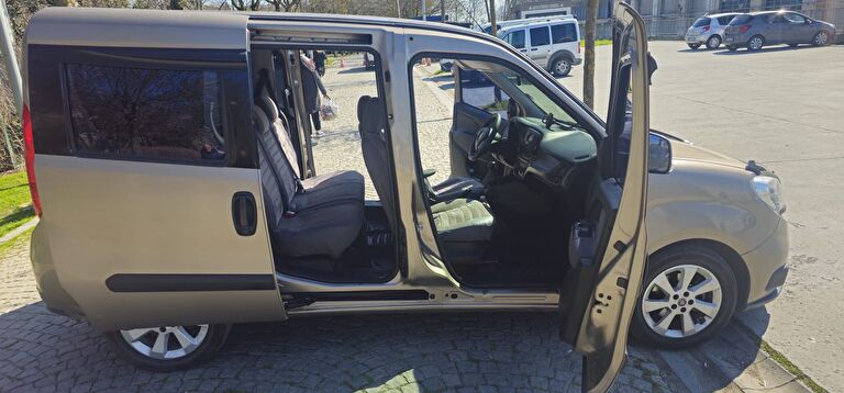 FIAT DOBLO COMBI