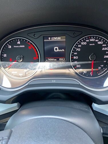 AUDI Q2