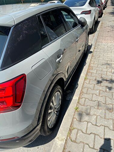 AUDI Q2