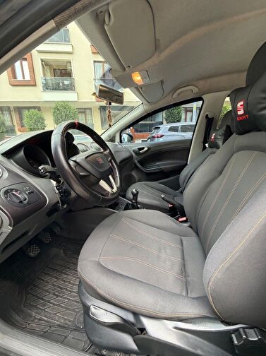SEAT IBIZA