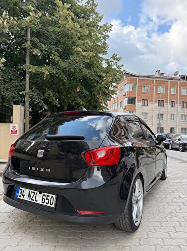 SEAT IBIZA
