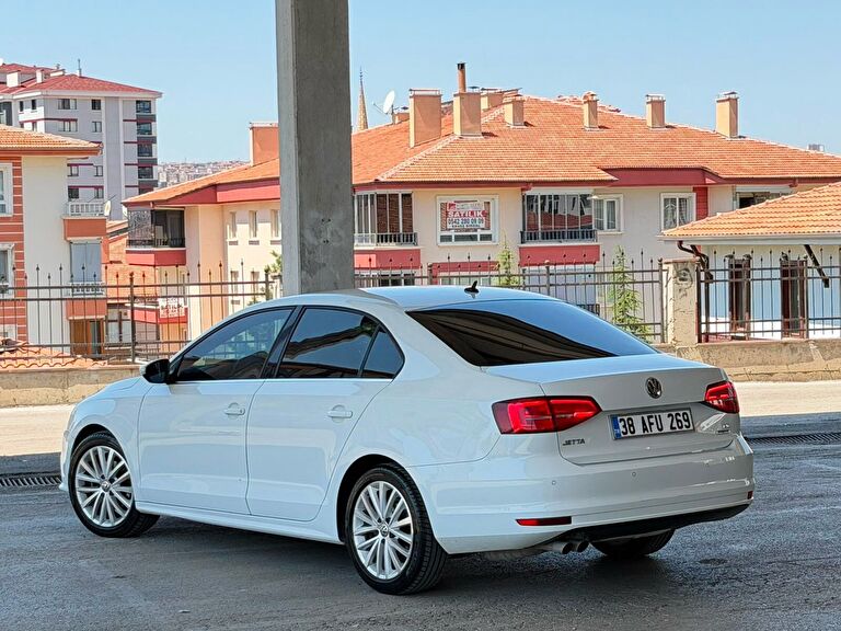 VOLKSWAGEN JETTA
