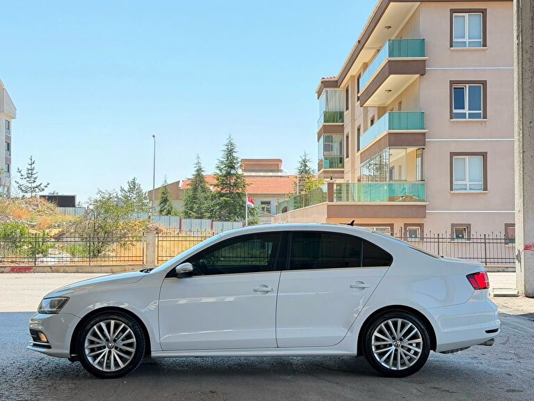 VOLKSWAGEN JETTA