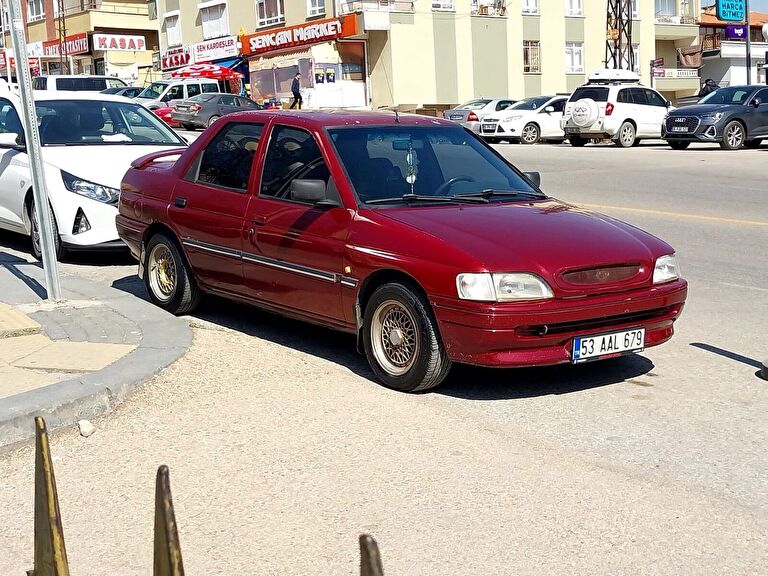 FORD ESCORT