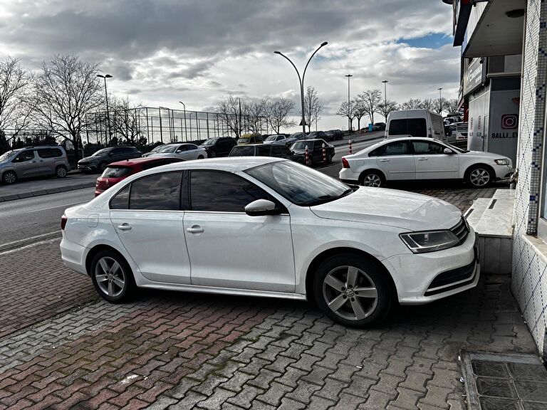 VOLKSWAGEN JETTA
