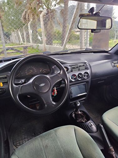 FORD ESCORT